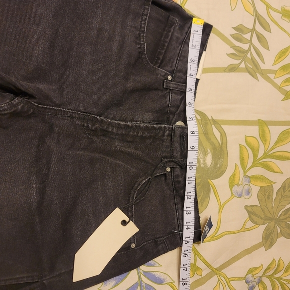 Ban Jara - Picture 7 of 7